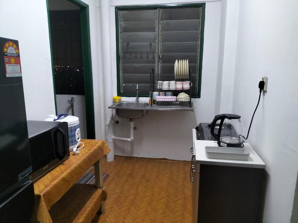 Khairul Homestay Pangsapuri Sutera Seberang Jaya Kampong Telok  Экстерьер фото
